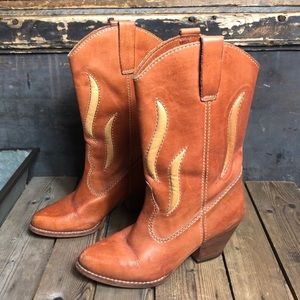 Gorgeous Vintage Buskins Cowgirl Boots